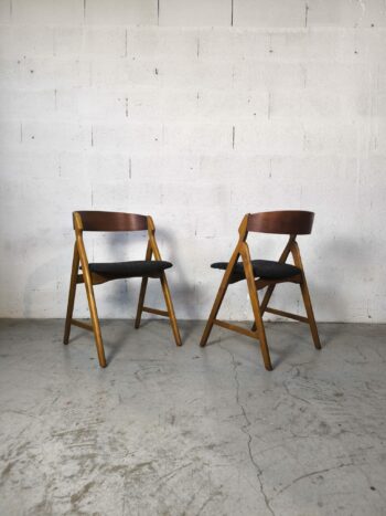 Paire de chaises à pieds compas